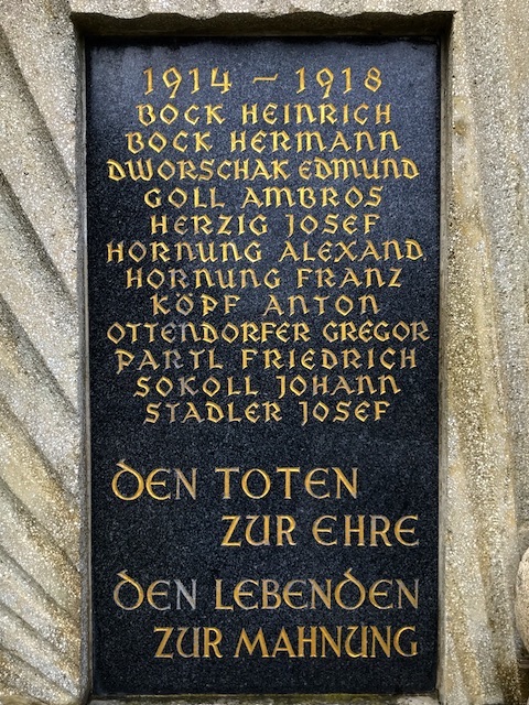 Steinkreuz - Kriegerdenkmal 